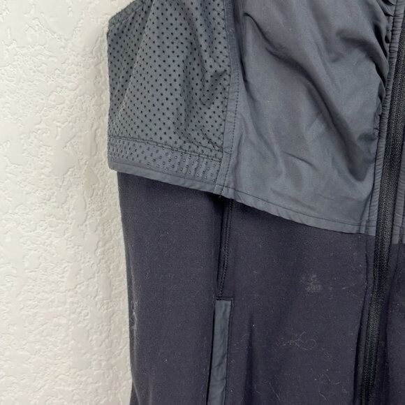 Lululemon Kanto Catch Me Vest Black Hooded Ponytail V Inverted back - Picture 3 of 14